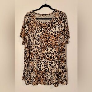 2/$30 ADDITIONELLE modern fit plus tees